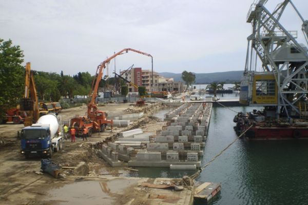 marina-p-m-jpg008755744F0-F925-2920-DC5C-15E9670A86B1.jpg