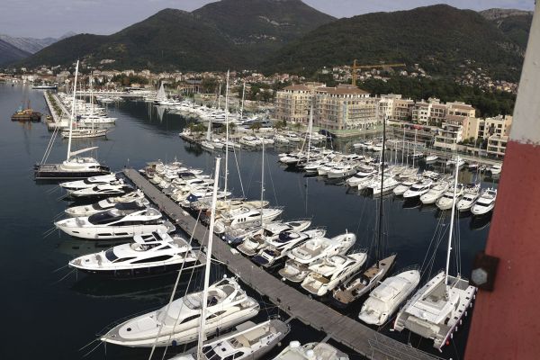 marina-p-m-jpg023291CFEC5-8FD4-9644-E34A-C94DDE55DAF7.jpg